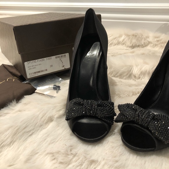 Gucci Clodine Crystal Satin Open Toe Pump - Picture 5 of 8